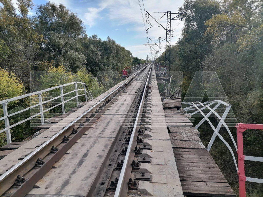 Взрыв прогремел на железнодорожном мосту в Самарской области