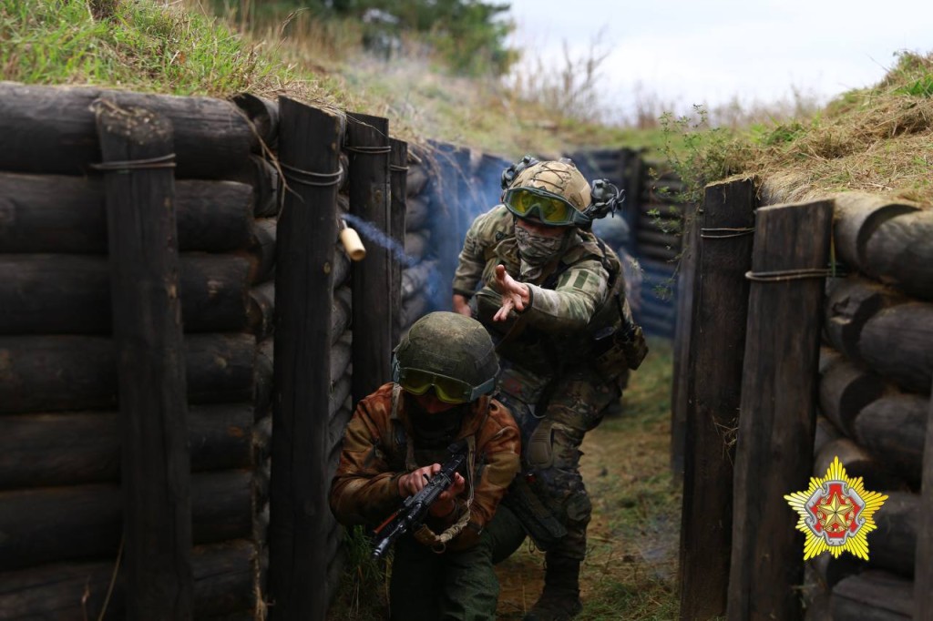 Боевую подготовку отрабатывают на Кобринском укрепрайоне