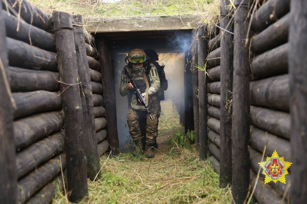 Боевую подготовку отрабатывают на Кобринском укрепрайоне