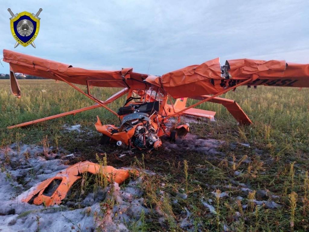 Два человека погибли при крушении легкомоторного самолета под Слонимом