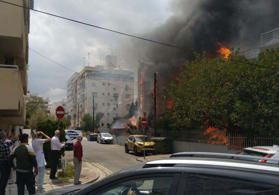 На Кипре коктейлями Молотова подожгли здание Российского центра науки и культуры