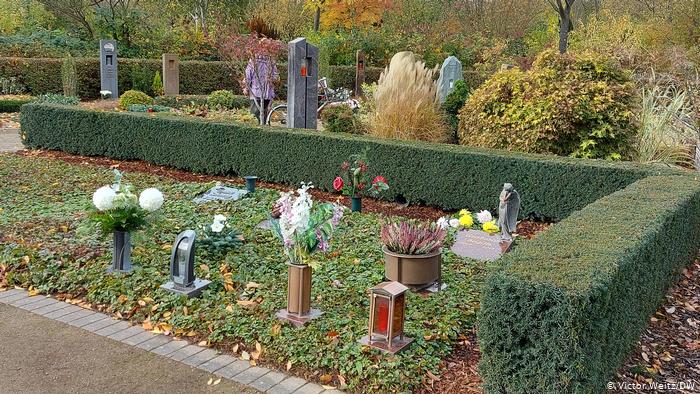 Почему на немецких кладбищах все меньше надгробий