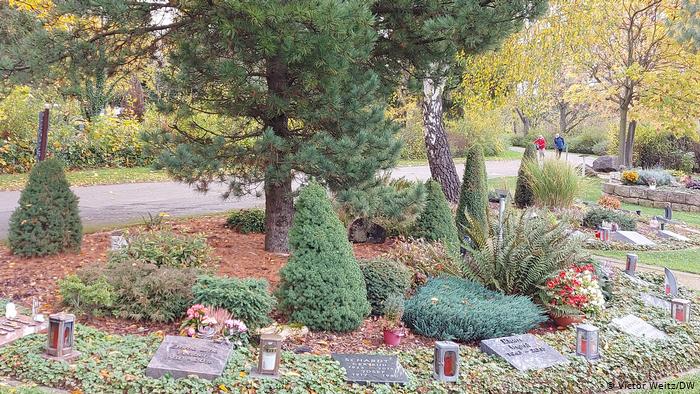 Почему на немецких кладбищах все меньше надгробий
