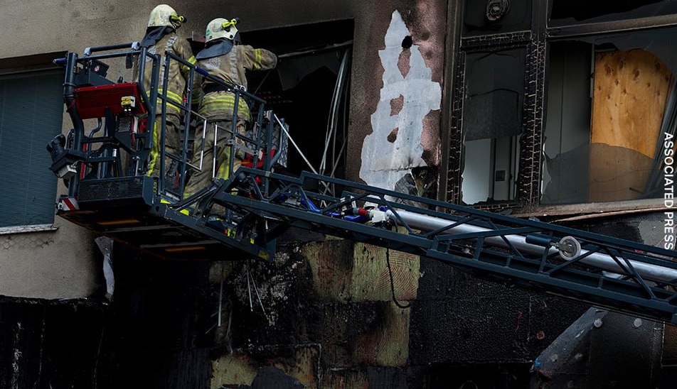 29 человек погибли из-за пожара в развлекательном центре Стамбула