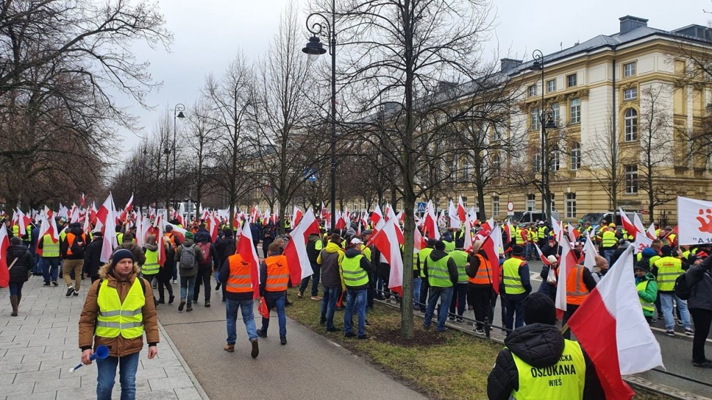 Масштабные протесты фермеров в Варшаве