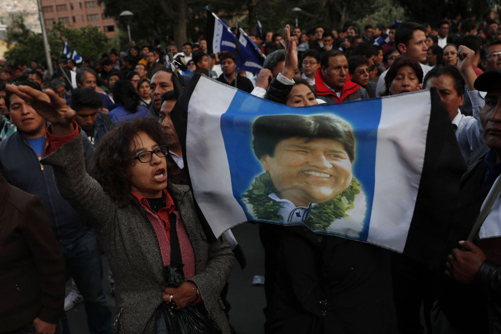Президент Боливии Эво Моралес подал в отставку из-за массовых протестов