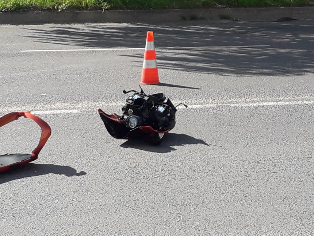 Пьяный водитель грузовика сбил мотоциклиста-бесправника в Барановичах