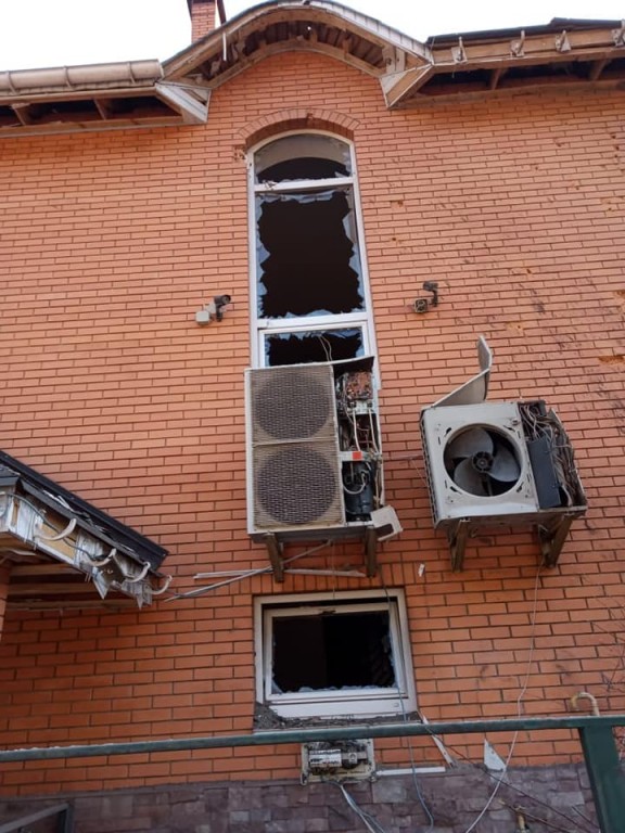 Ракета попала в дом телеведущего Игоря Кондратюка прямо в его День рождения