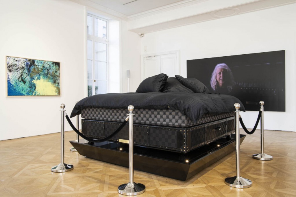 Шведская фирма продаёт кровати за $499 тысяч королям и звёздам: почему они такие дорогие