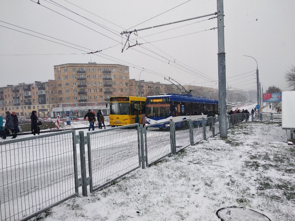 Первый снег и первые ДТП в Бресте