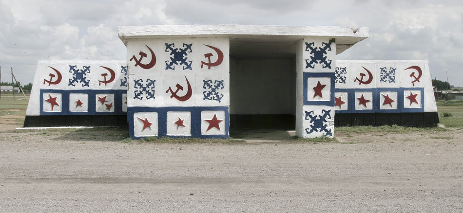 Советские автобусные остановки от Кристофера Хервига