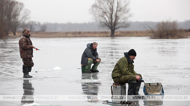 В Брестской области введен запрет выхода на лед