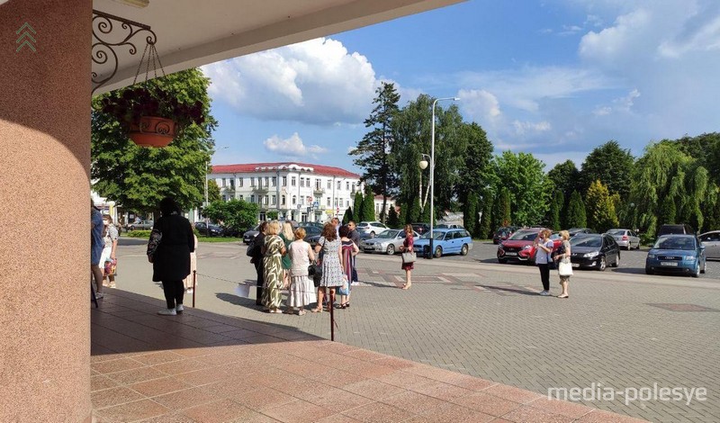 В Пинске пикет за Лукашенко прошел за час