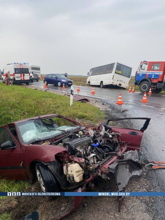 Автобус с детьми попал в ДТП под Вилейкой