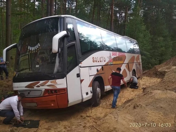 Автобус с 50 детьми опрокинулся в Молодечненском районе