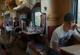 Фото Николая Лукашенко на «боковушке» плацкарта в поезде стало хитом в сети