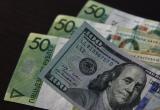 Вклады белорусов в валюте в марте рекордно упали