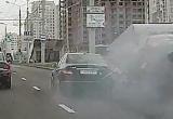 Авария возле станции метро «Грушевка» попала на видео