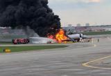 Пожар на борту самолета в Шереметьево: есть погибшие (видео)