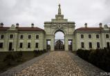 Американский журналист побывал в Ружанском дворце и назвал его «одними из величайших руин Европы»