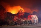 Видеофакт. В Калифорнии из-за пожаров ввели режим ЧП