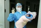 Зараженная коронавирусом женщина родила здорового ребенка