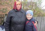 Максим Ткачук – мальчик, от которого отказались родители. Посвящает все свои песни бабушке