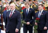 Лукашенко поздравил белорусов с 75-летием Победы