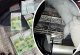 Белорусский водитель спрятал сигареты в матрасе, а когда их нашли, предложил таможеннику 1900 евро