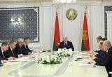 Лукашенко заявил о дипломатической войне против Беларуси