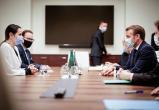 Макрон пообещал помочь в разрешении кризиса в Беларуси