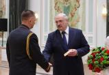 Лукашенко вручил генеральские погоны Караеву, Кубракову, Барсукову и Грибу