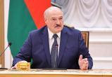 Лукашенко потребовал усилить работу с молодежью в Беларуси