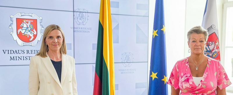 Глава МВД Литвы Агне Билотайте с комиссаром ЕС по внутренним делам Илвой Йоханссон