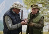 Путин ушел в тайгу вместе с министром обороны Шойгу