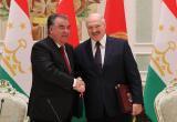 Лукашенко поздравил Рахмона с Днем Государственной независимости Таджикистана