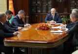 Лукашенко назначил новых послов, чиновников и директоров