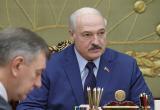 Лукашенко требует не допустить падения промышленности и ловить шпионов на предприятиях