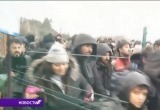 Сотни мигрантов прорвали часть ограждений на погранпереходе «Кузница»