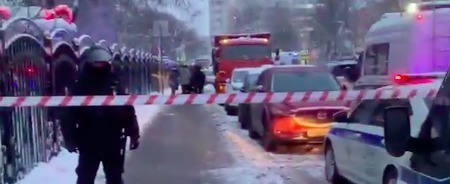 Мужчина открыл стрельбу в Москве из-за просьбы надеть маску: есть погибшие