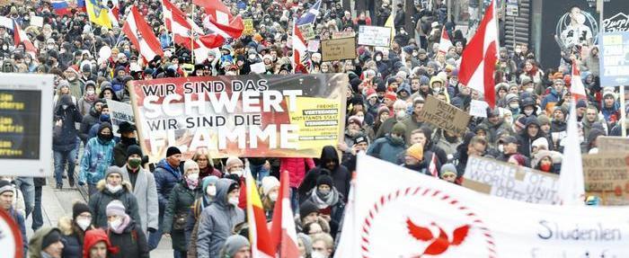 Протесты против антиковидных мер прошли в Австрии, Бельгии и Германии