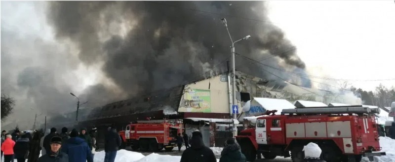 Российская пенсионерка сожгла рынок во время обряда с церковной свечой