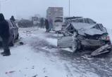 Около 30 машин столкнулись в Башкирии: есть погибшие и пострадавшие