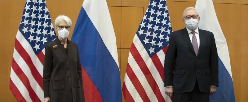 Замгоссекретаря США Уэнди Шерман и замминистра иностранных дел России Сергей Рябков