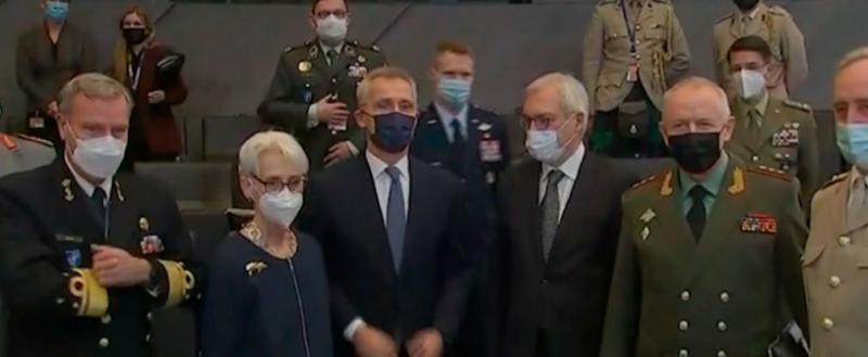 Заседание Совета Россия – НАТО проходит в Брюсселе