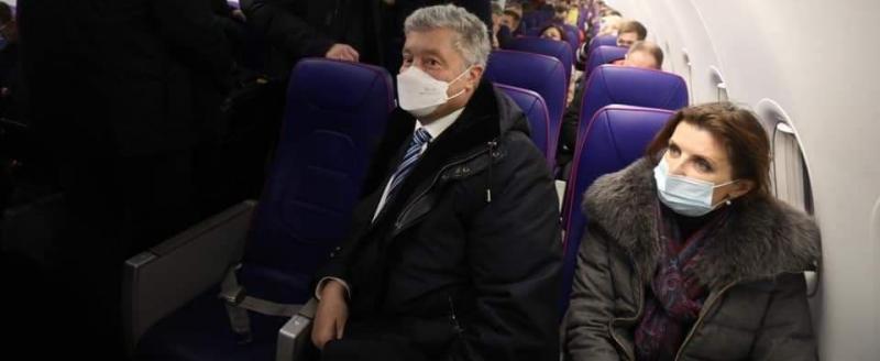 Порошенко прилетел в Киев на суд о госизмене