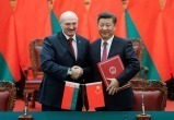Лукашенко поздравил Си Цзиньпина с 30-летием отношений Беларуси и Китая