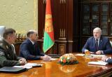 Лукашенко поручил вооружить часть сотрудников МЧС