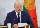 Лукашенко потребовал защитить членов комиссий на референдуме