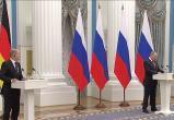 Путин объявил об отказе от решения проблемы Донбасса военным путем